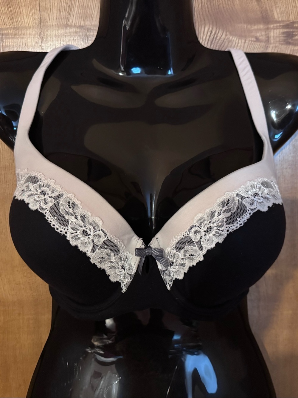 Victoria's Secret Black and blush with white Lace Push-Up Bra. The Player